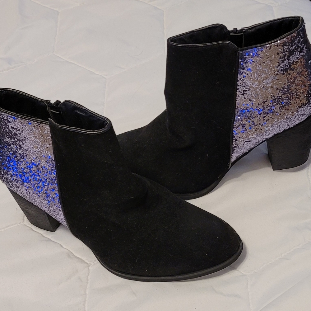 Size 8. Black suede and silver metallic glitter. NWOT.